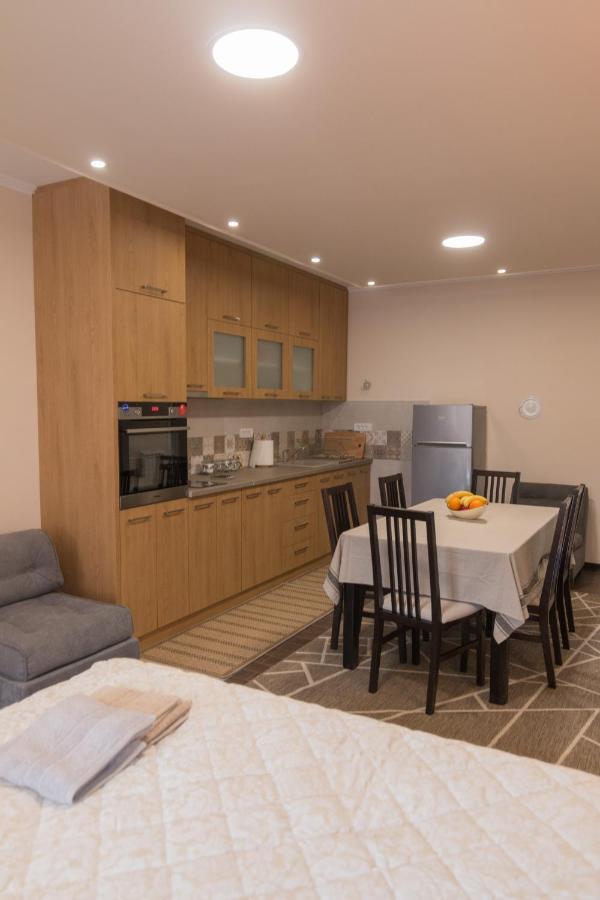 Apartment Lili Bajina Basta Exteriör bild